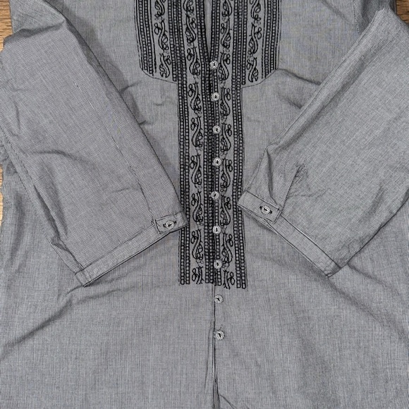 e-col-o-gie Gray Embroidered Button-Up Blouse - Picture 8 of 9